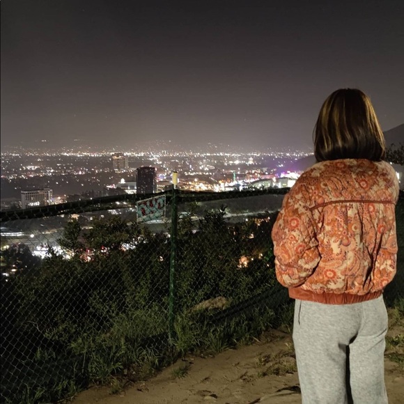 Meet your Posher, Nicole - Picture 1 of 1